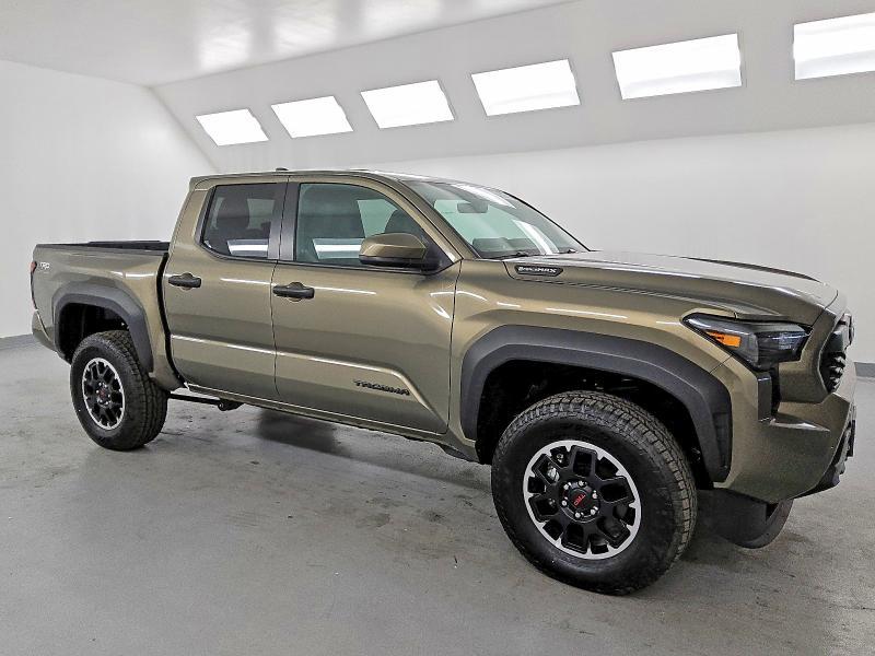 2025 Toyota Tacoma TRD OFF-ROAD HV