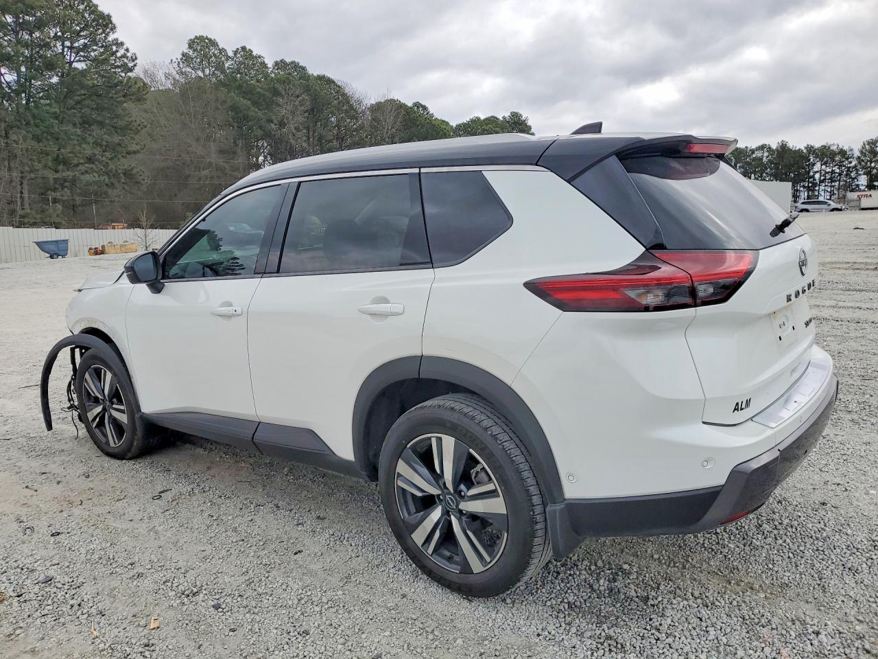 2025 Nissan Rogue sl