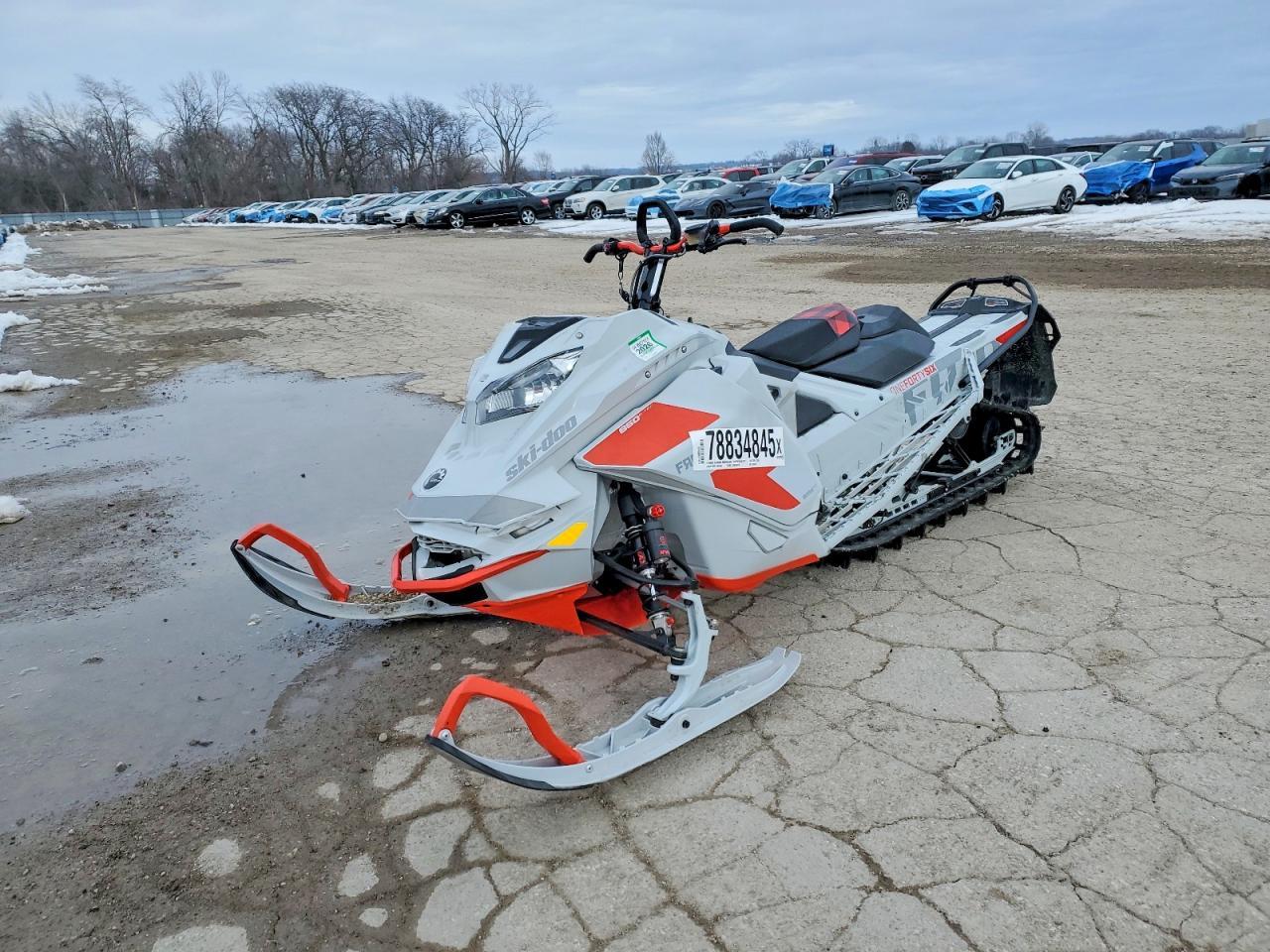 2021 Skidoo Snowmobile