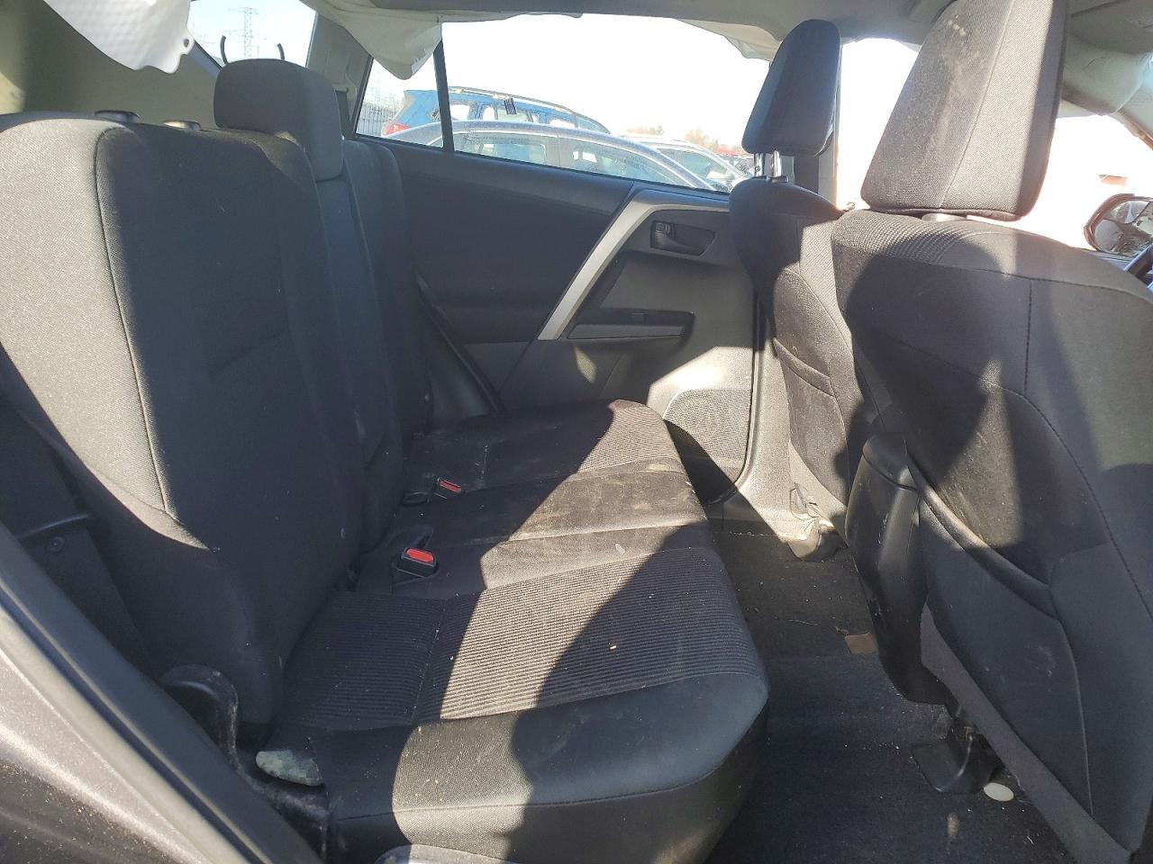 2016 Toyota Rav4 le