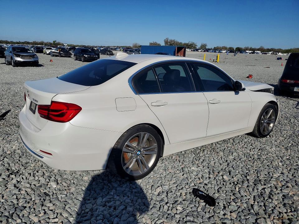 2017 BMW 330 i