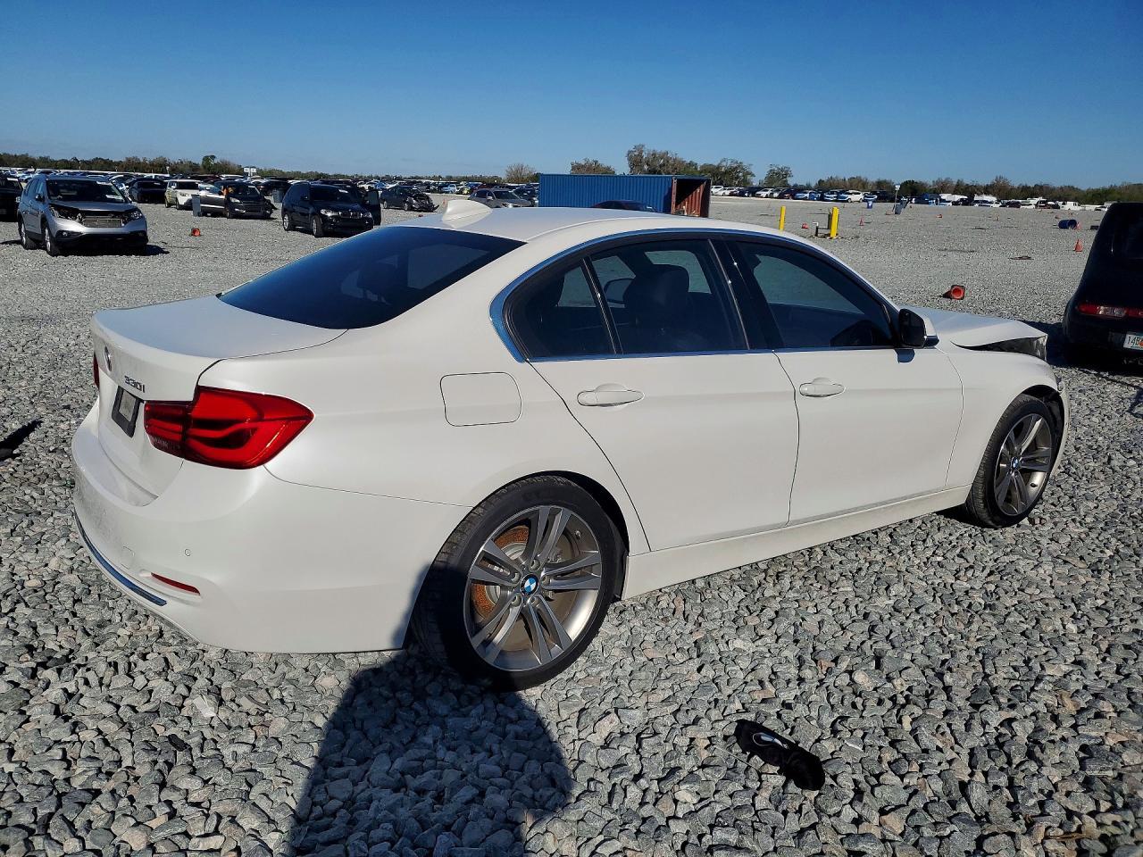 2017 BMW 330 i