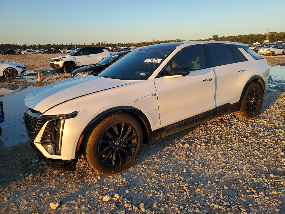 2024 Cadillac Lyriq Sport