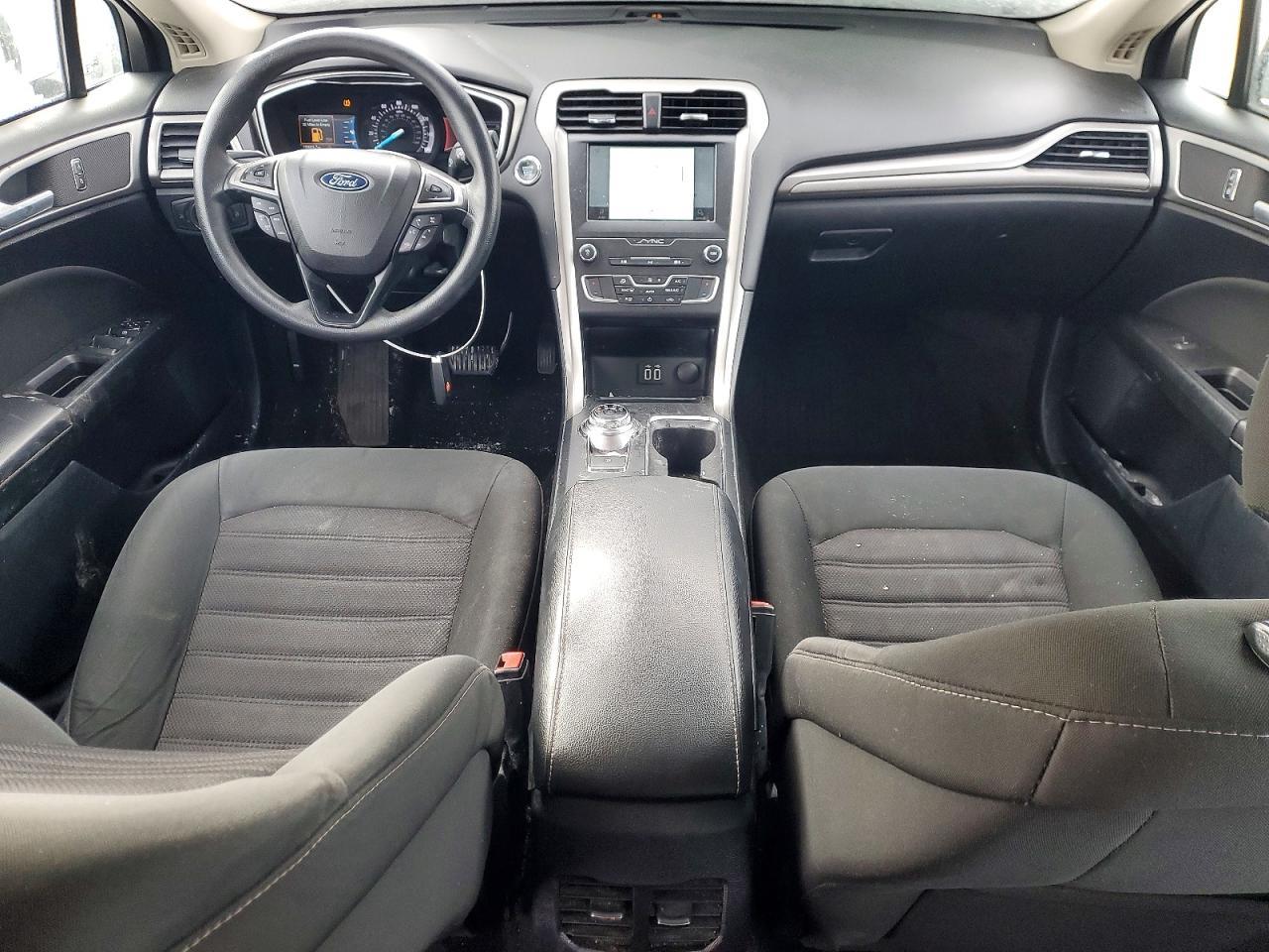 2020 Ford Fusion se