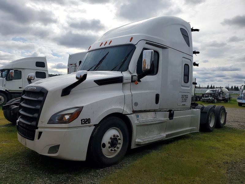 2022 Freigliner 2022 Freightliner Cascadia 126 Semi Truck