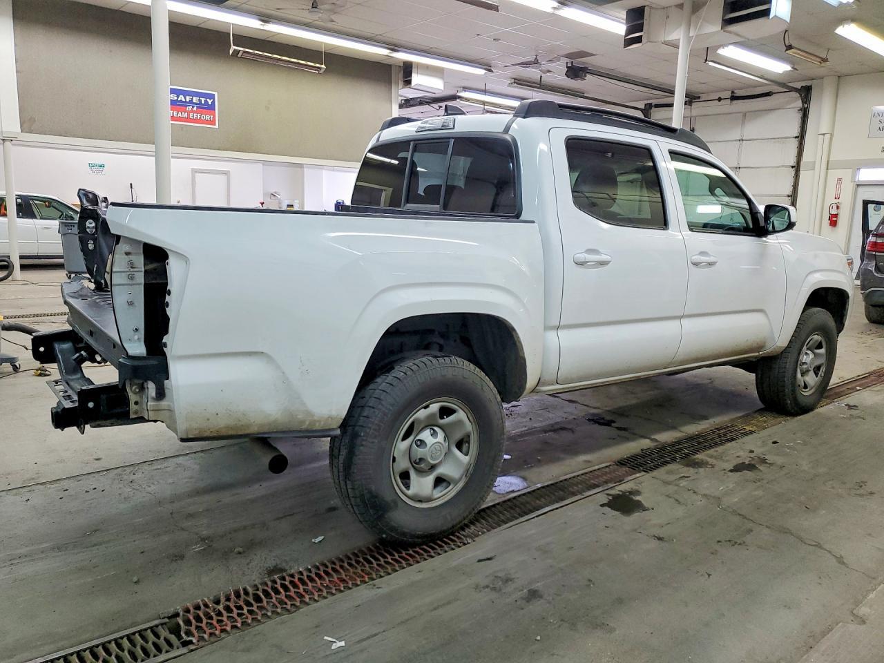 2022 Toyota Tacoma SR V6