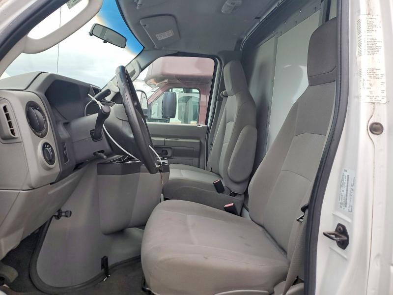 2014 Ford E450 BOX Truck