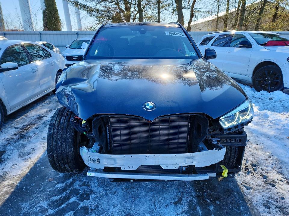 2022 BMW X5 M50i