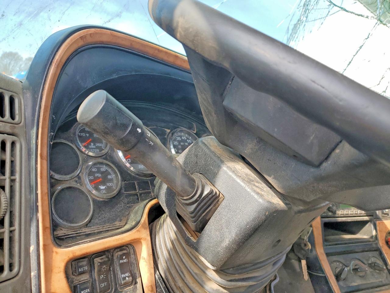 2011 International LF627 Semi Truck