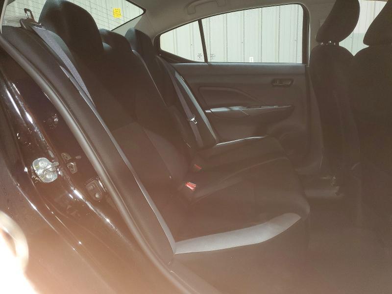 2025 Nissan Versa s