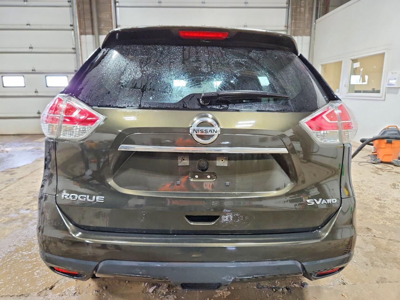 2016 Nissan Rogue sv