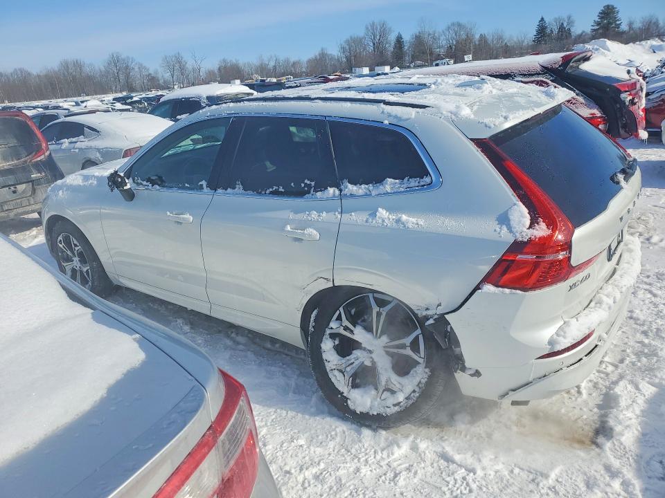 2022 Volvo Xc60 B5 Momentum