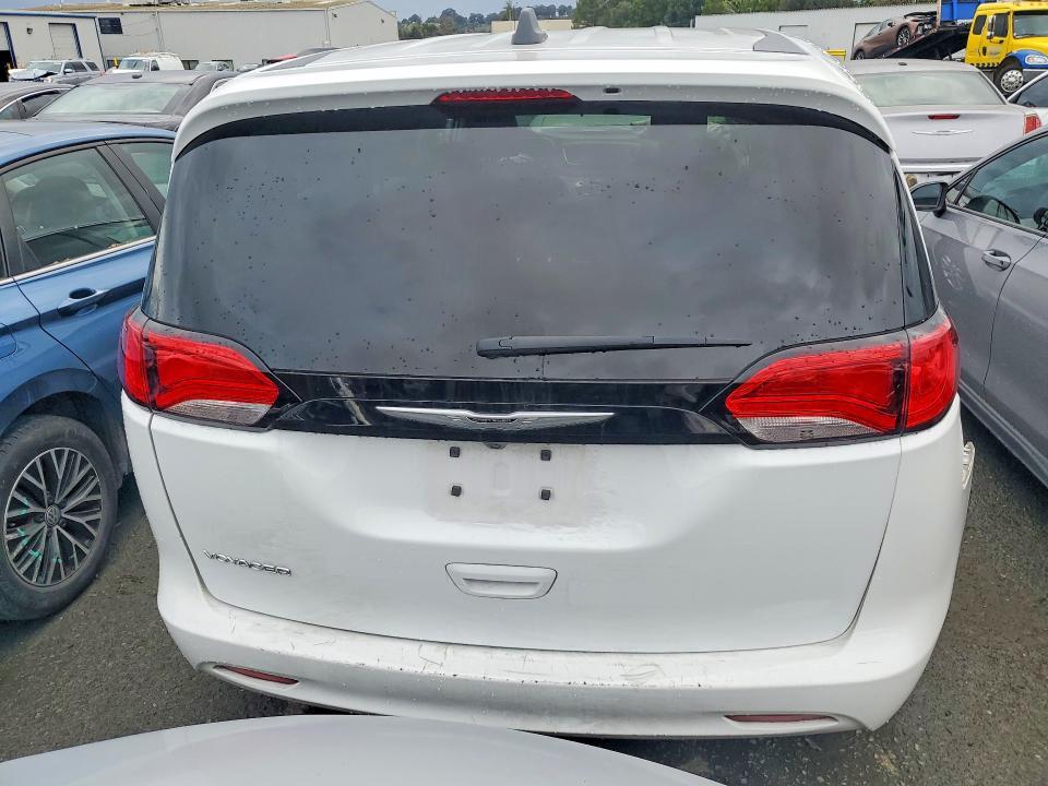 2024 Chrysler Voyager lx