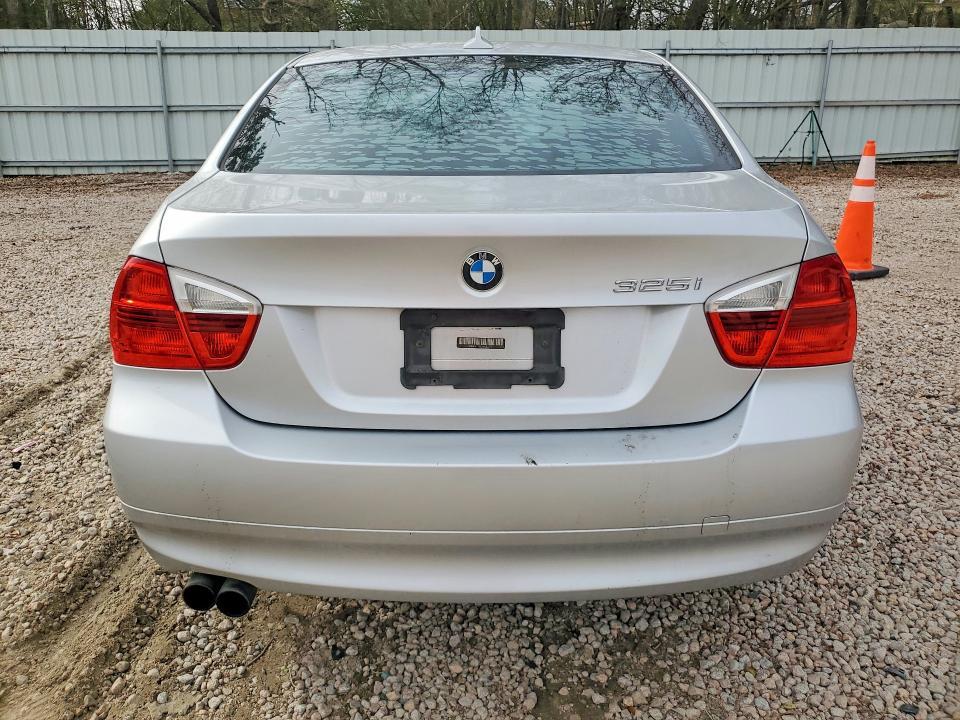 2006 BMW 325 i