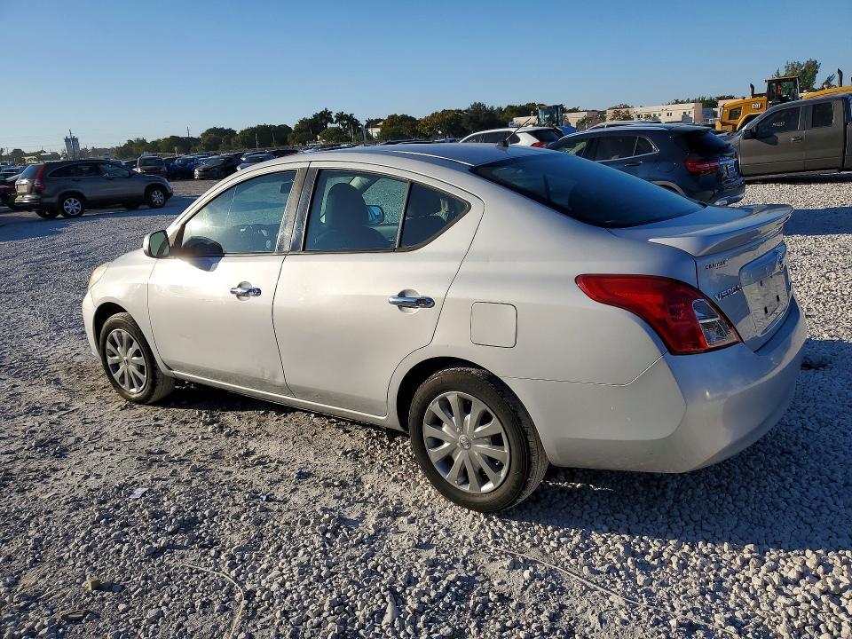 2014 Nissan Versa s
