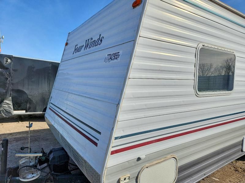 2005 Dutchmen Four Winds Camper