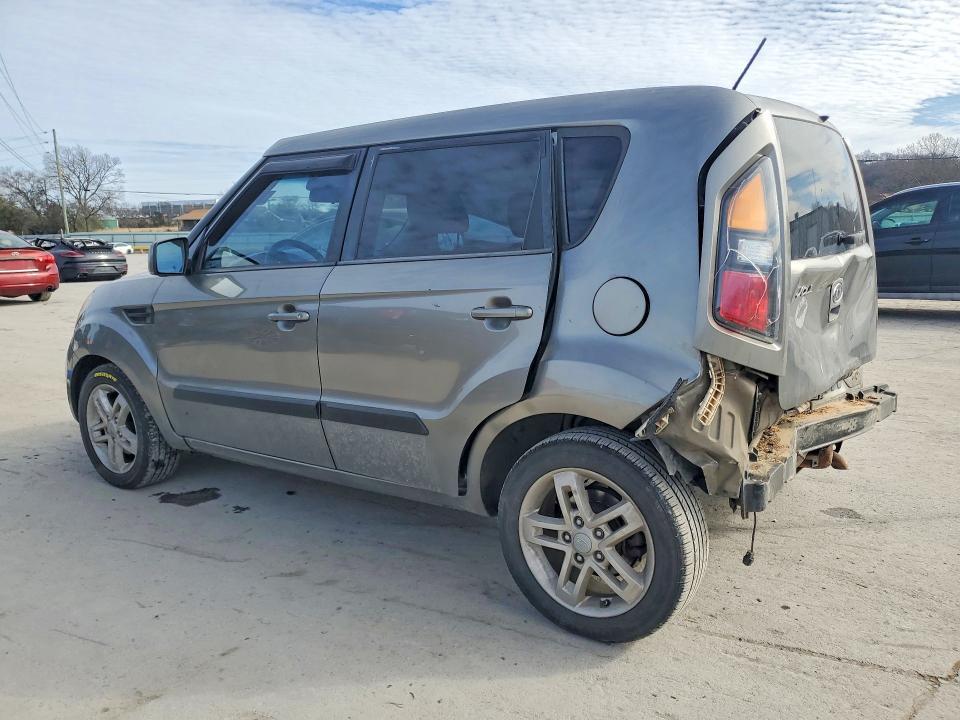 2011 KIA Soul +