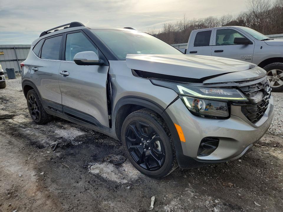 2024 KIA Seltos x Line