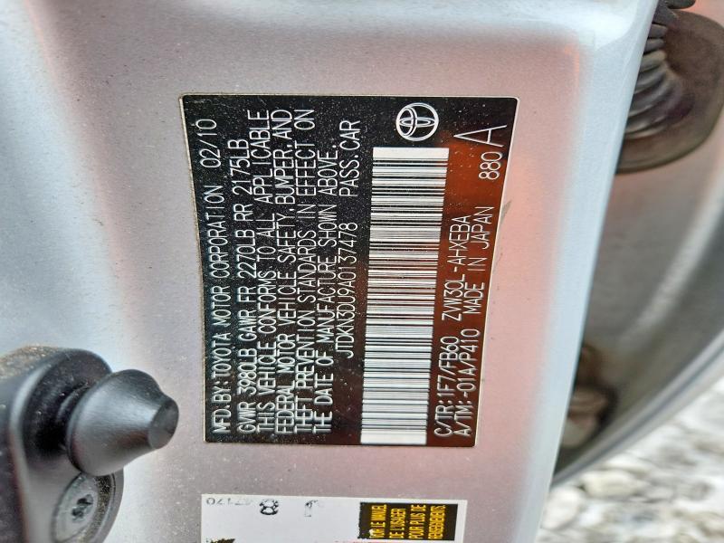 2010 Toyota Prius iii