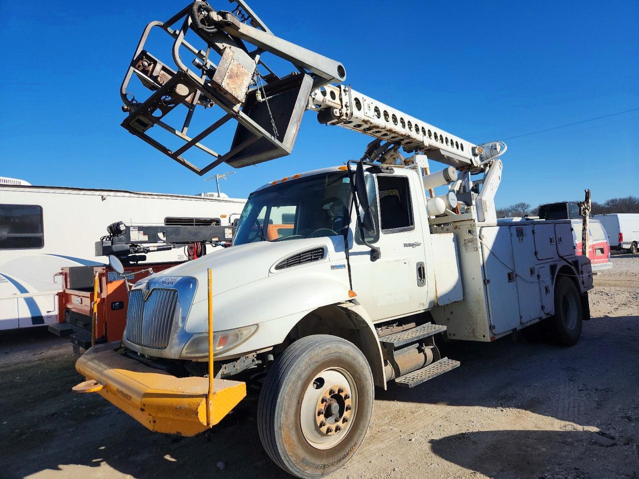 2009 International 4300 Cable Placer Bucket Truck