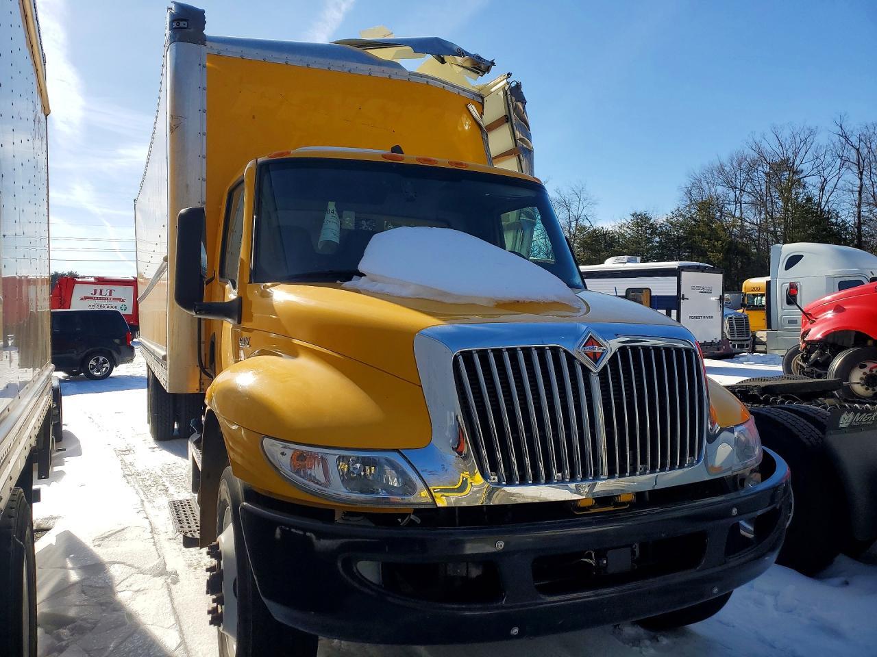 2023 International MV607 BOX Truck