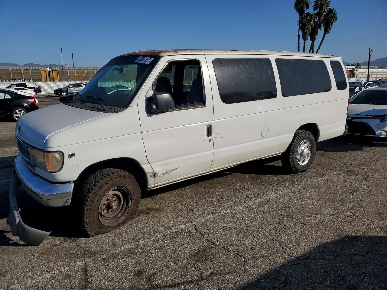 1999 Ford Econoline E350 Super Duty Wagon