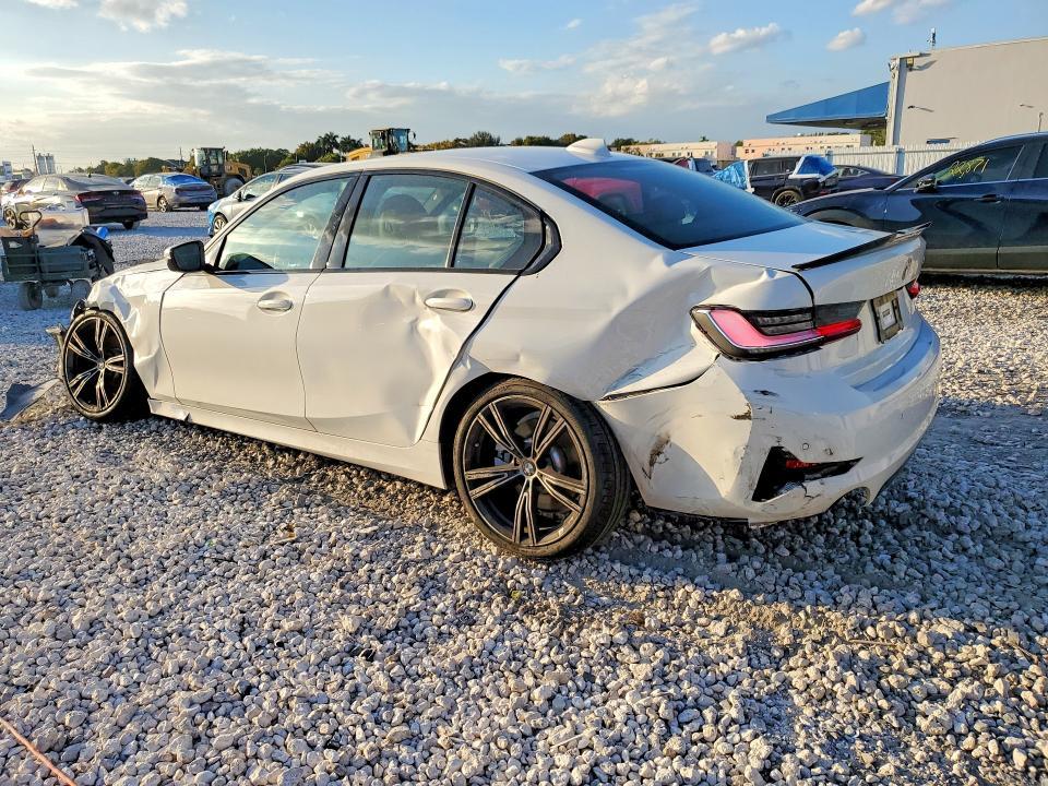 2022 BMW 330i