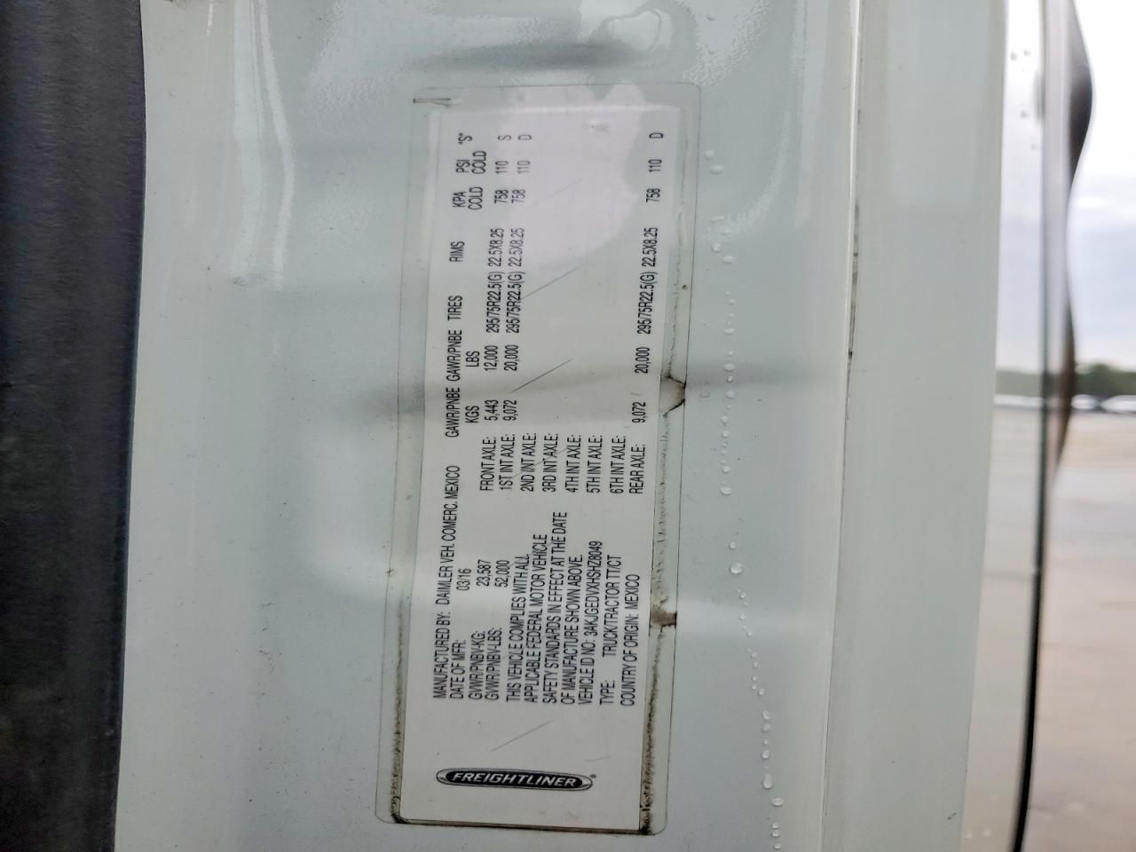 2017 Freightliner Cascadia 125 Semi Truck