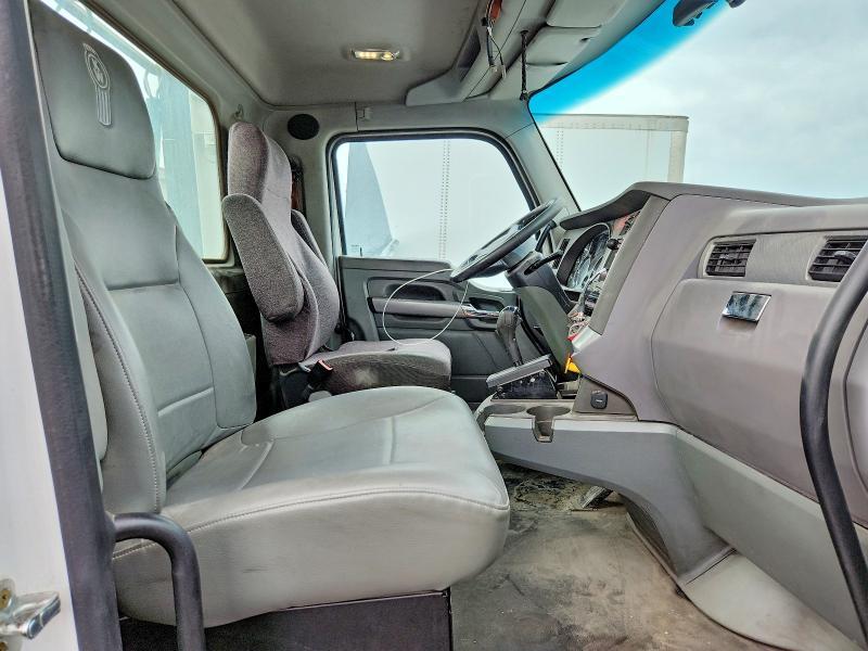 2016 Kenworth T680 Semi Truck