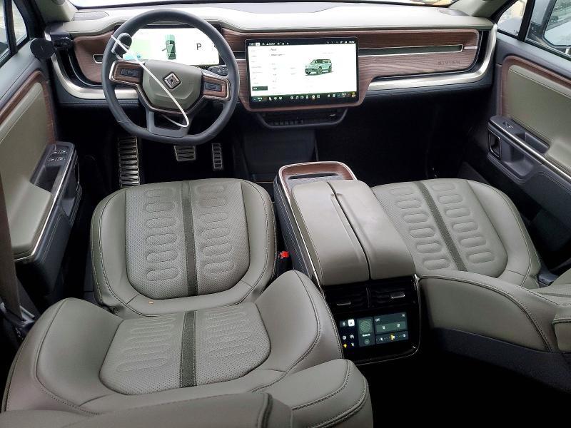 2023 Rivian R1S Adventure