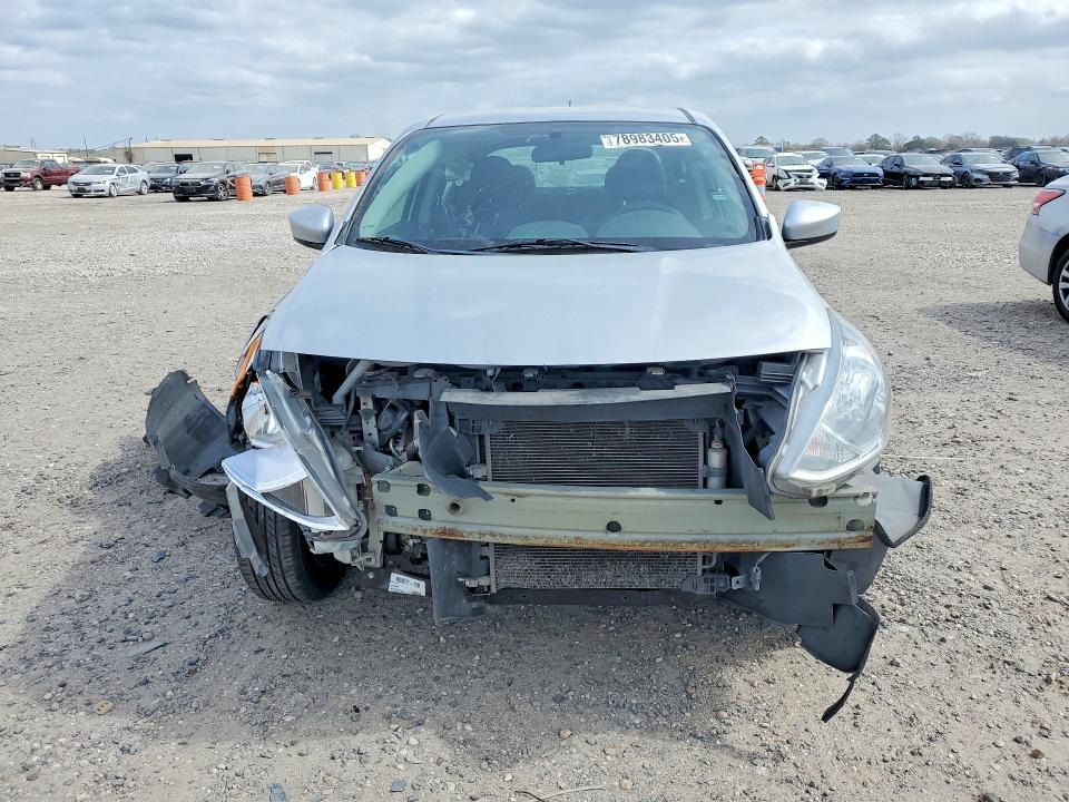 2019 Nissan Versa sv
