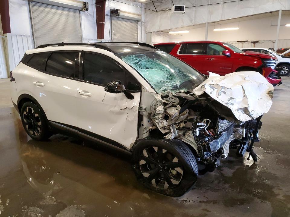 2023 KIA Sportage x Line