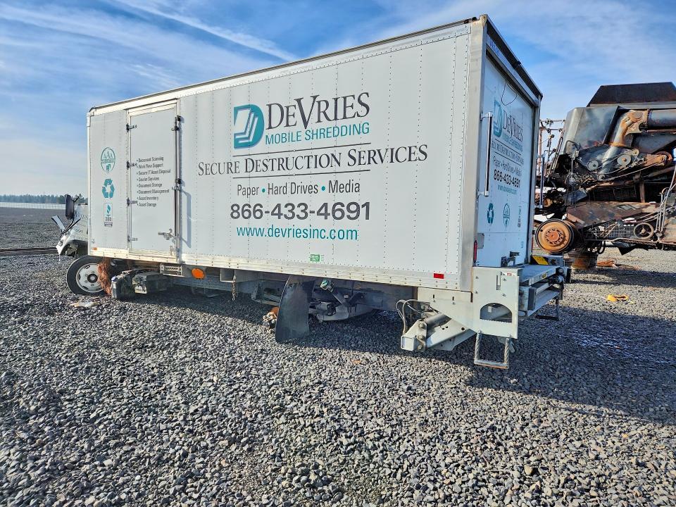 2024 Isuzu NRR BOX Truck