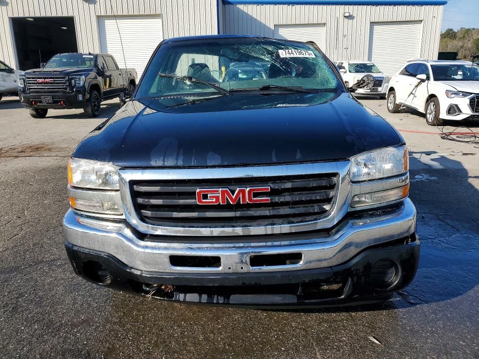 2005 GMC New Sierra C1500