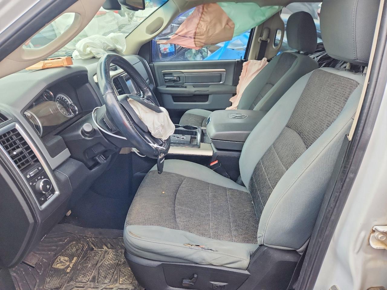 2013 Dodge Ram 1500 slt