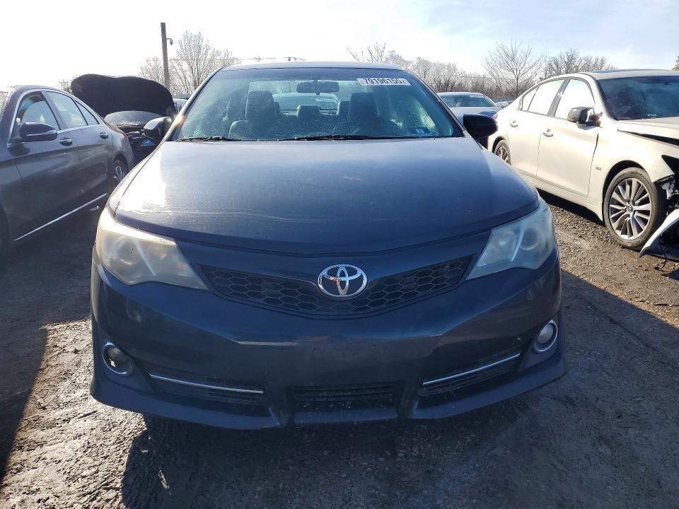 2013 Toyota Camry se