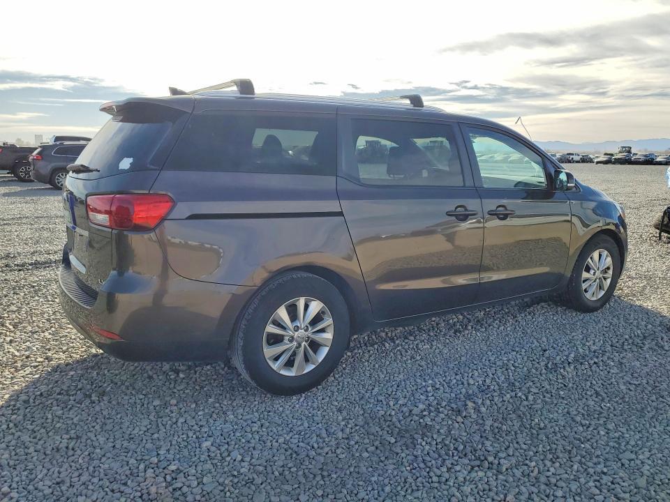 2016 KIA Sedona lx