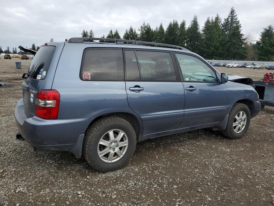 2004 Toyota Highlander Base