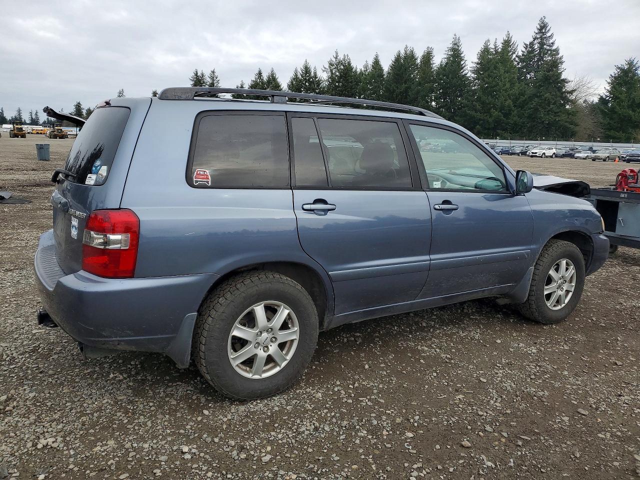 2004 Toyota Highlander Base