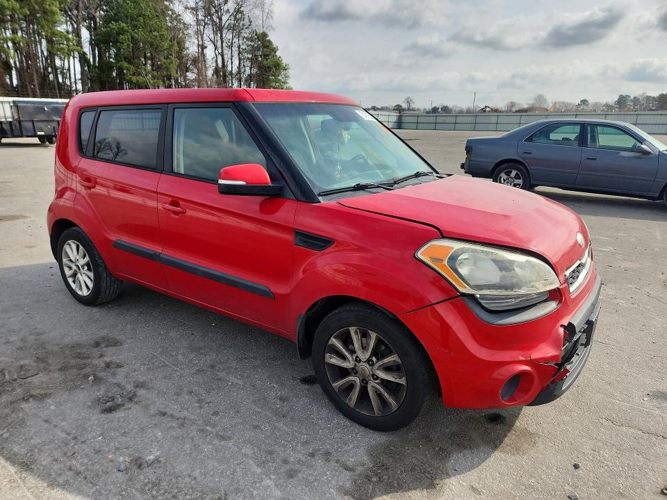 2013 KIA Soul +