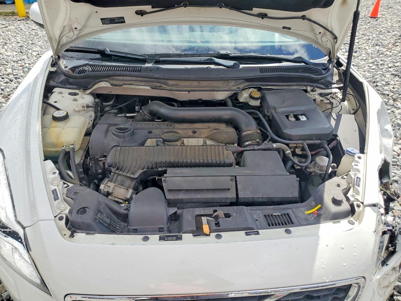 2011 Volvo C70 T5