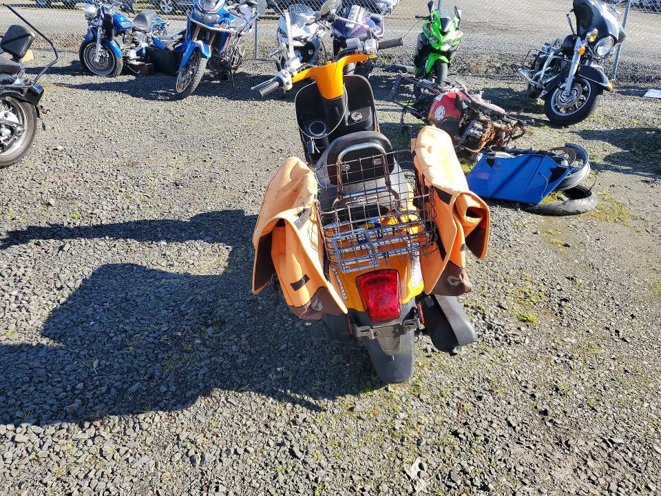 2021 Genuine Scooter Co. Buddy Kick