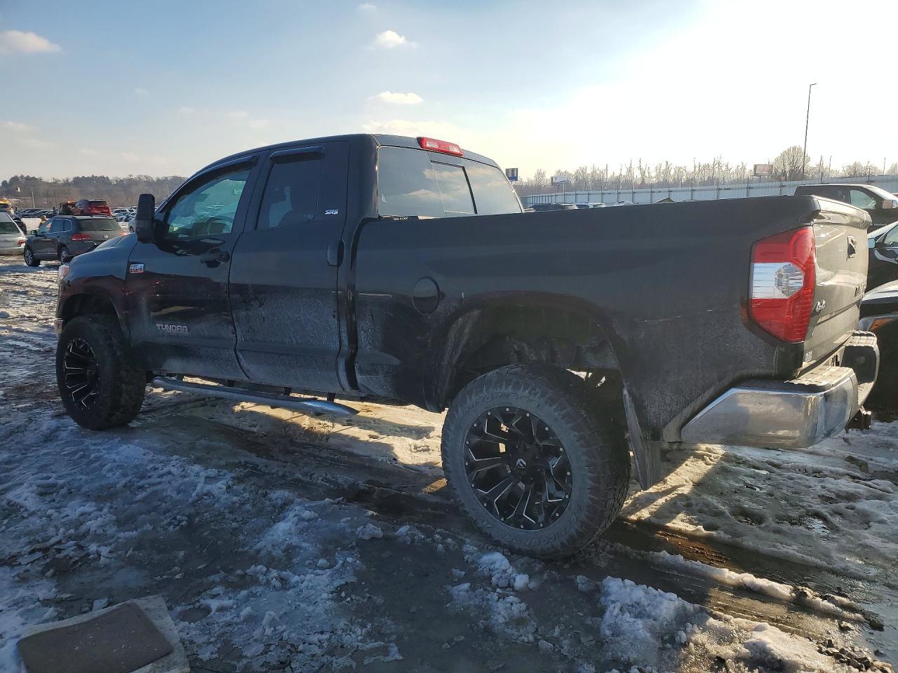 2016 Toyota Tundra Double cab sr