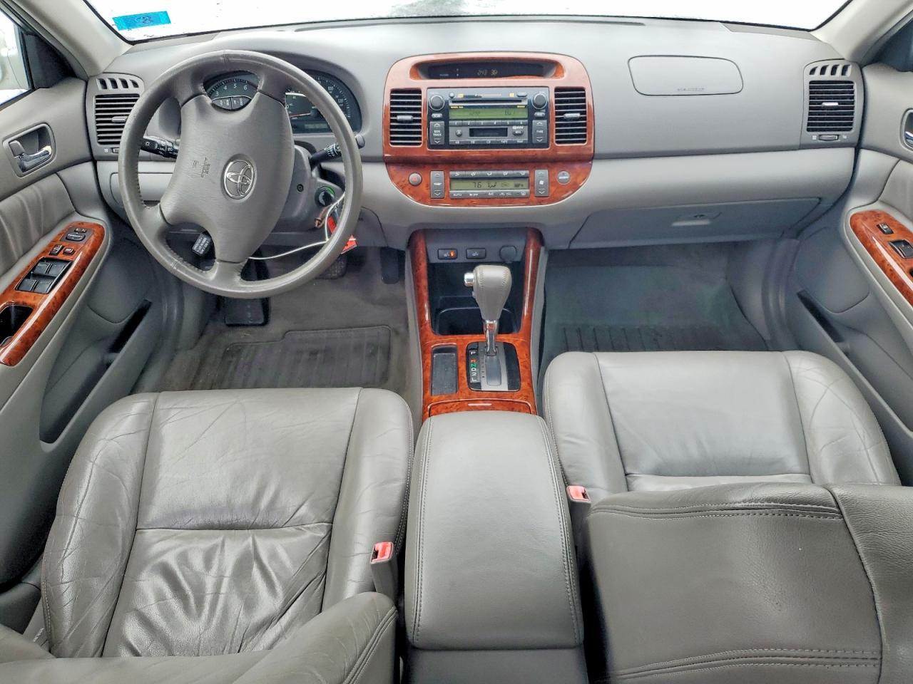 2003 Toyota Camry le