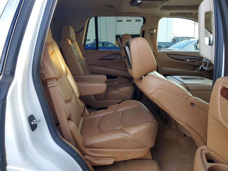 2016 Cadillac Escalade Platinum