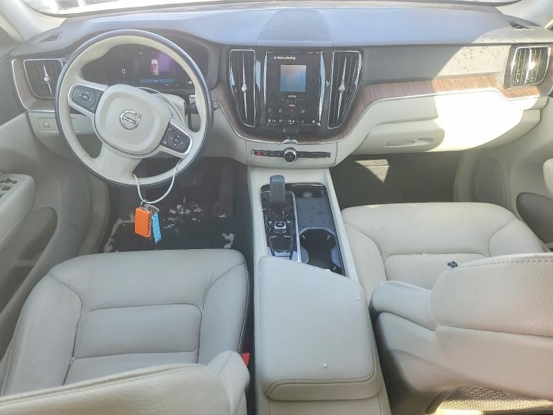 2022 Volvo Xc60 B5 Momentum