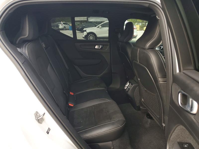 2021 Volvo Xc40 T5 R-design