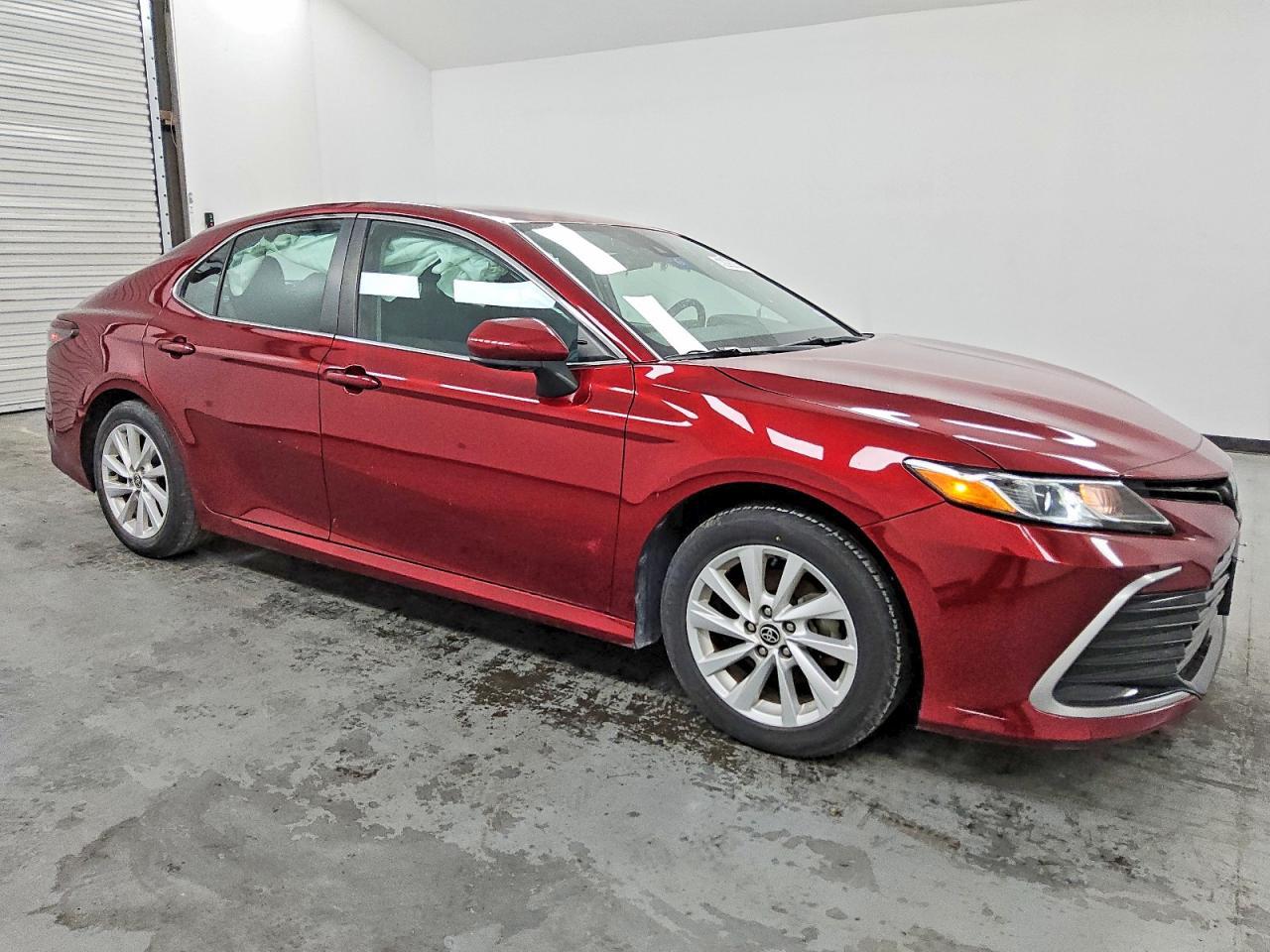 2021 Toyota Camry le