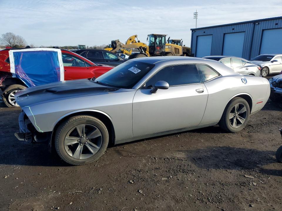 2016 Dodge Challenger sxt