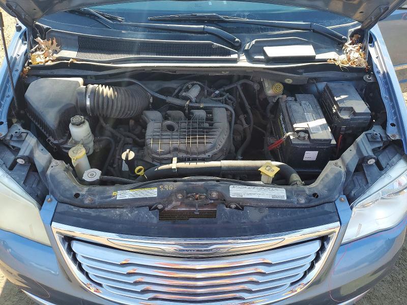 2011 Chrysler Town & Country Touring l